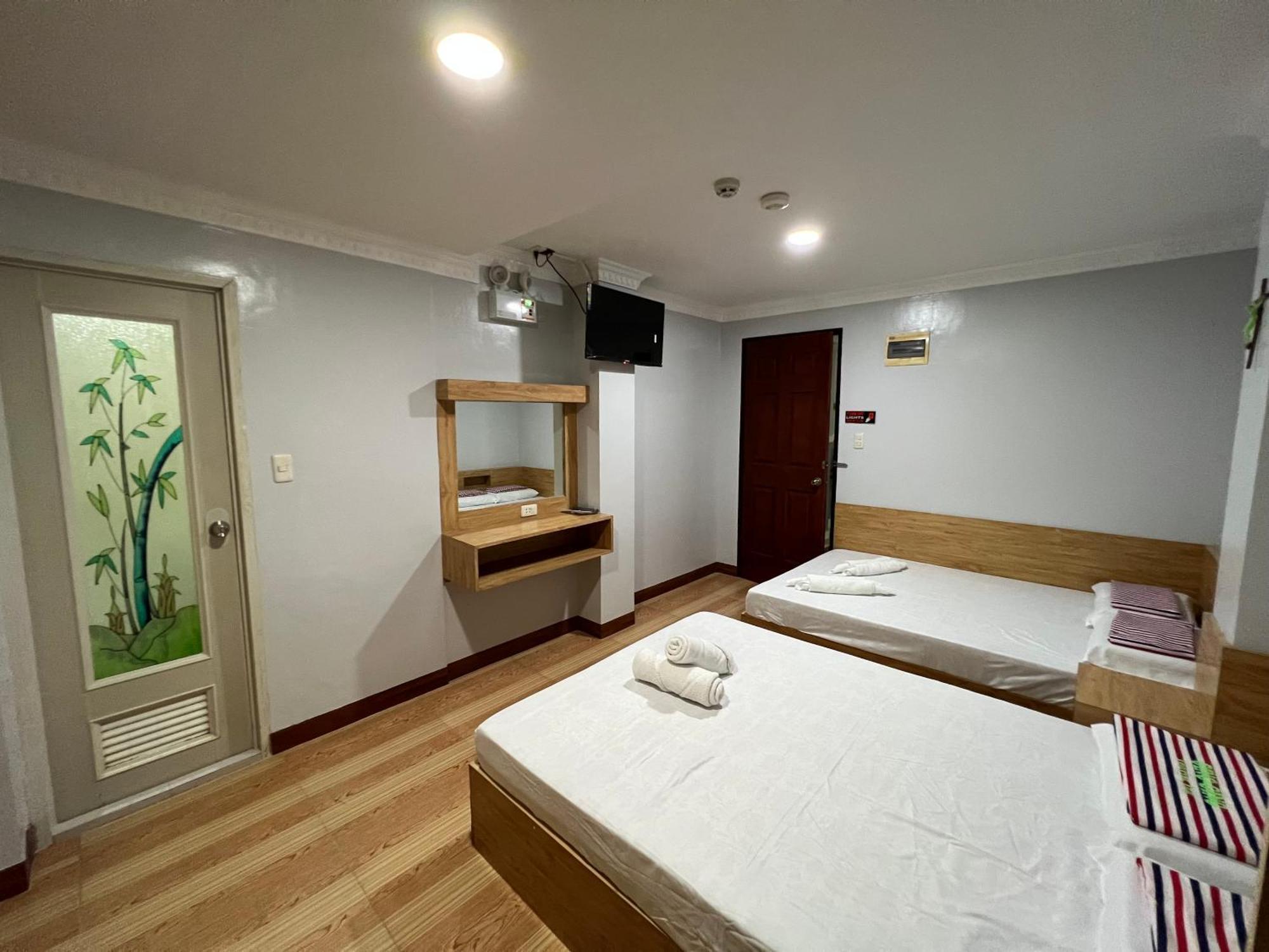 Ging-Ging Tourist Inn Badian Exterior foto